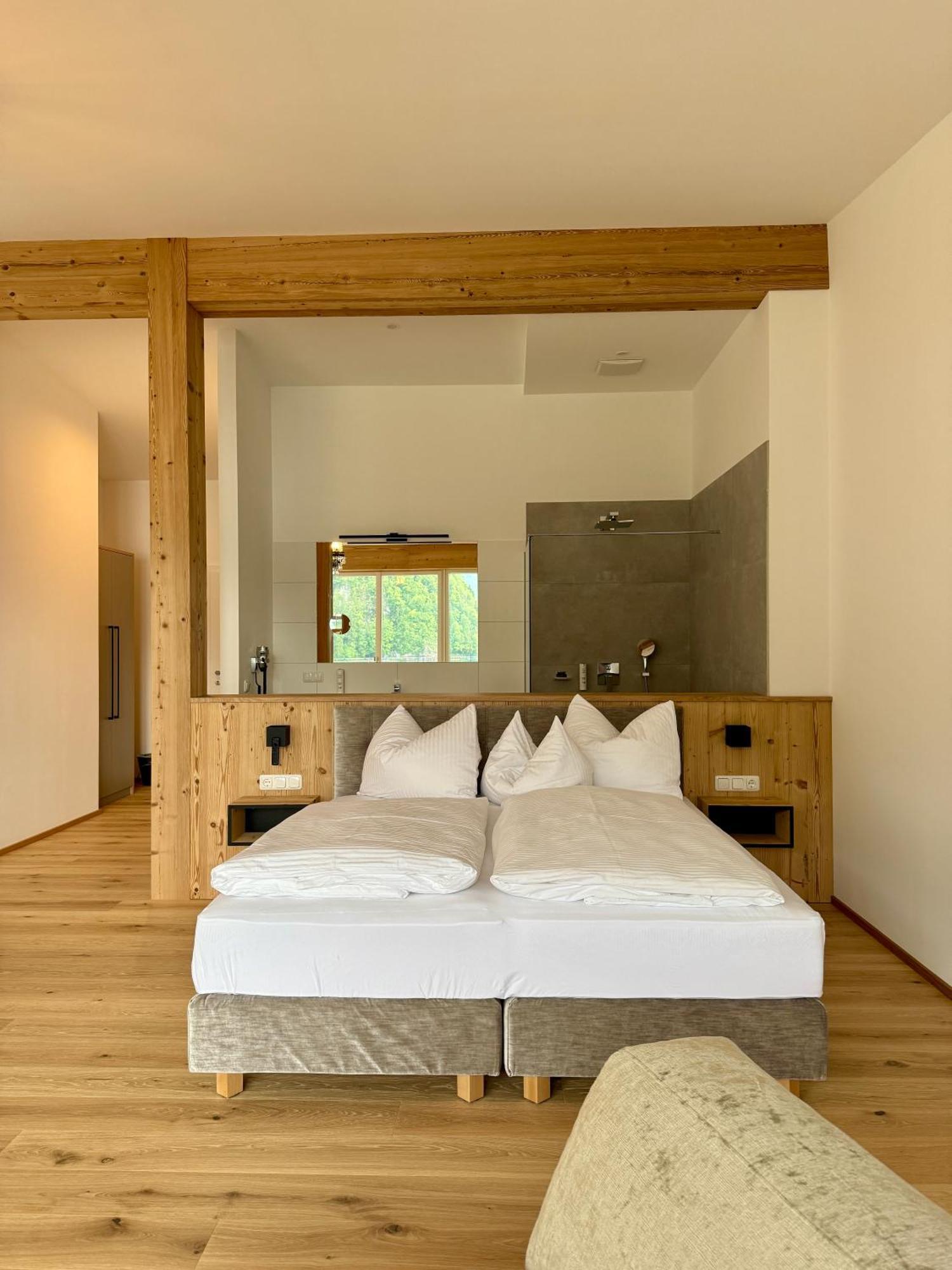Seehotel Lilly Strobl Exterior foto
